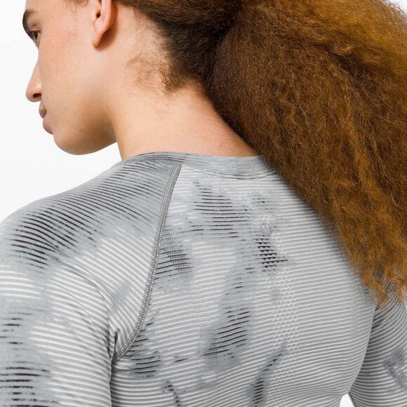 Lululemon Swiftly Tech Long Sleeve 2.0 MultiDye Shibori Stripe Graphite Grey - Picture 5 of 10